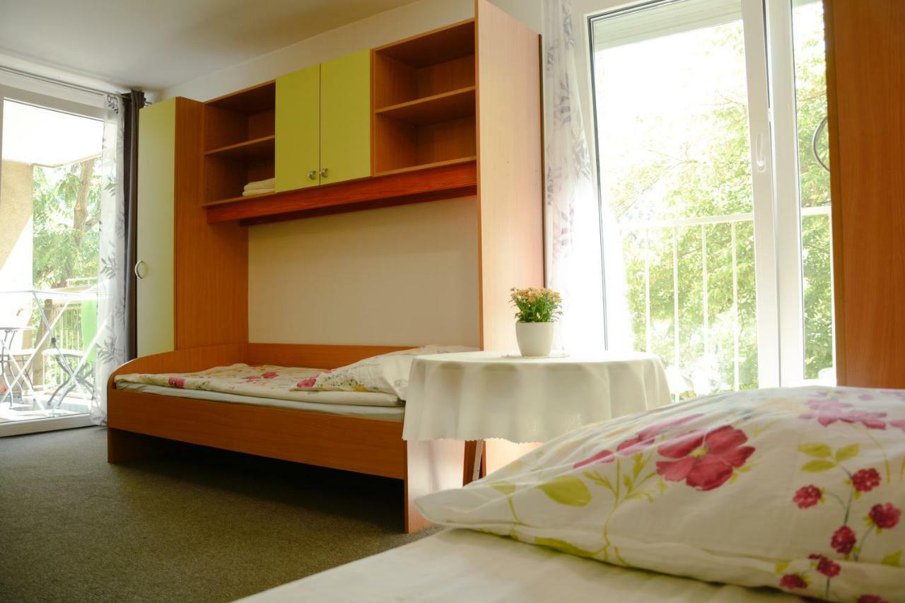 Homestay Rosalia Ljubljana Exterior photo